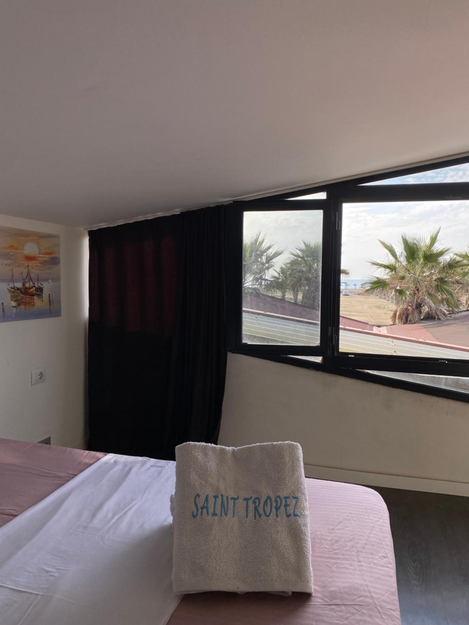 Bisht Kamez Saint Tropez Durres酒店 外观 照片